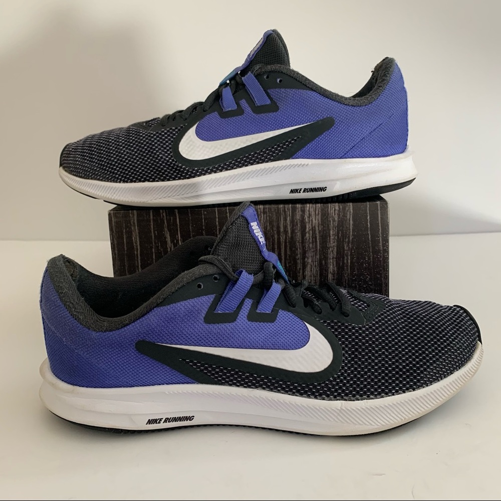 Nike downshifter running women’s sneakers 👟